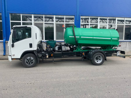 Вакуумный Isuzu NPR75 - 4 куб.м.