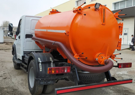 Вакуумный ГАЗ-С41 НЕКСТ открывающимся донышком