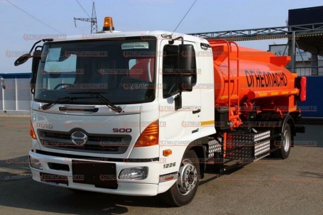 Топливозаправщик Hino 500 1226