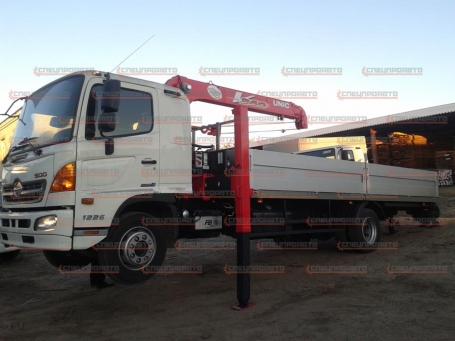 Hino 500 1226 с краном-манипулятором КМУ Unic 340