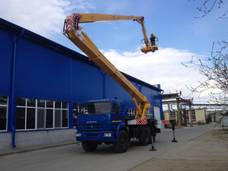 Автовышка (АГП) Камаз 43118 коленчатый (28 метров)